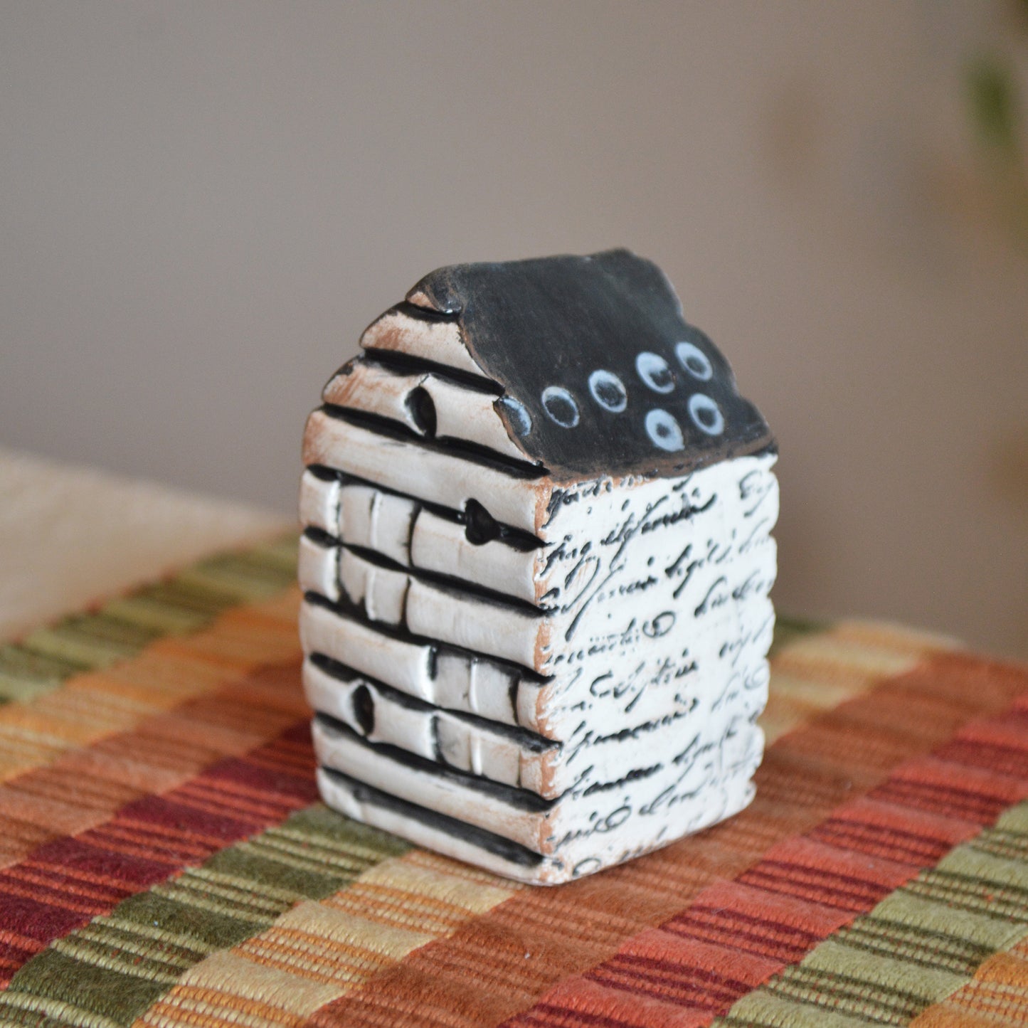 Abstract Clay House Modern Mini Sculpture