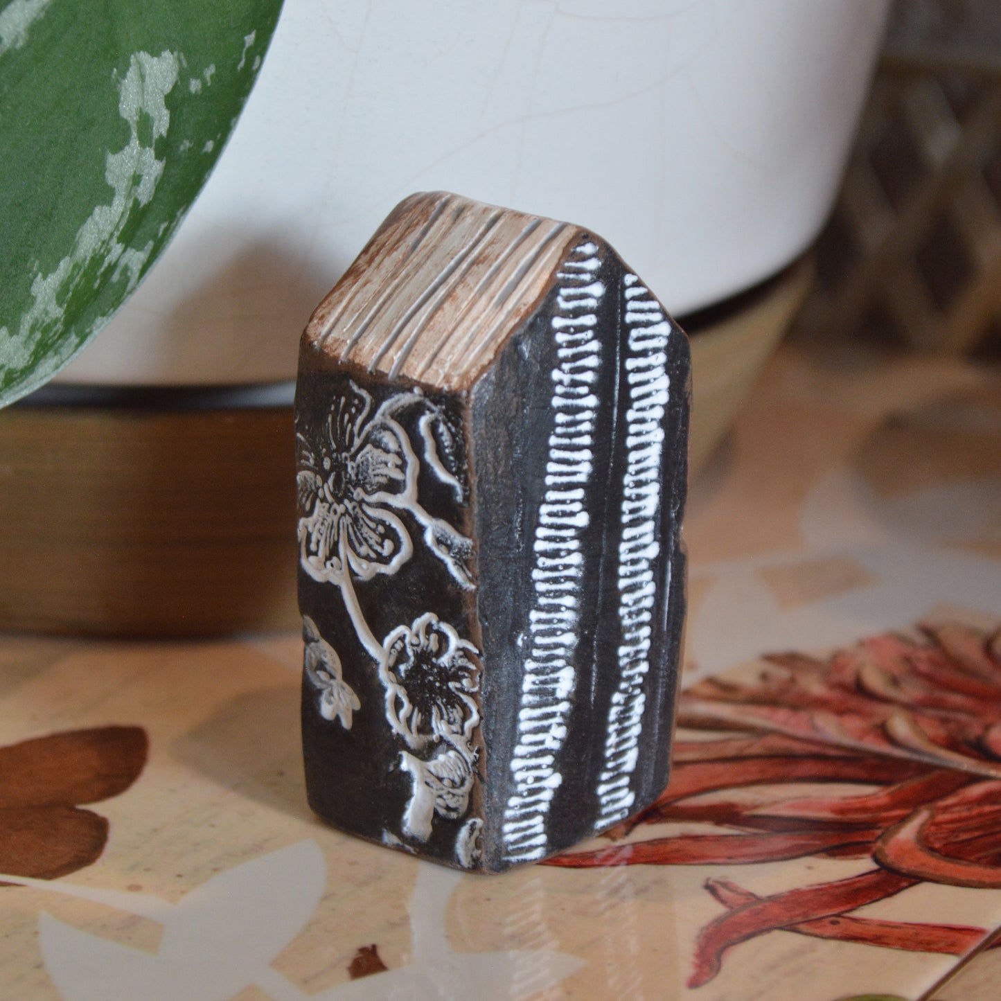 Handmade Clay House Urban Art Decor