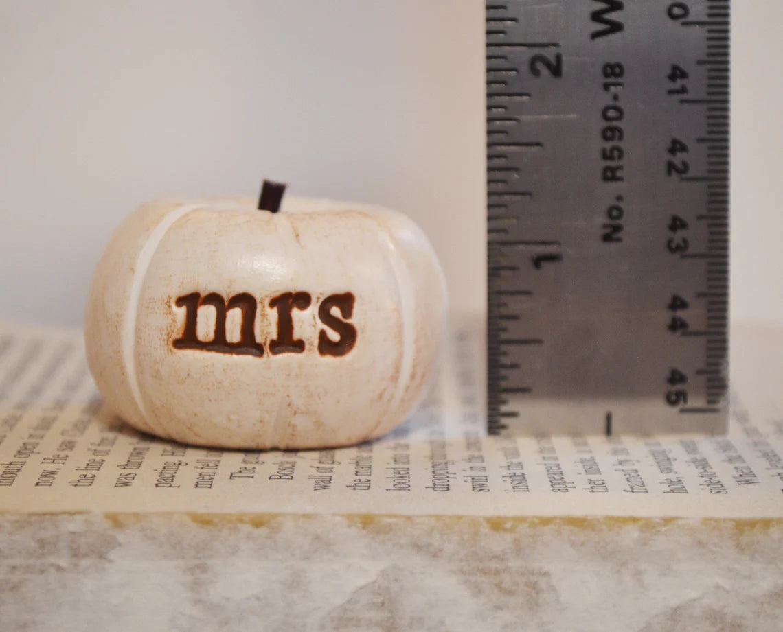 Wedding cake topper...vintage white mr mrs pumpkins...fall and autumn decor / FREE SHIPPING