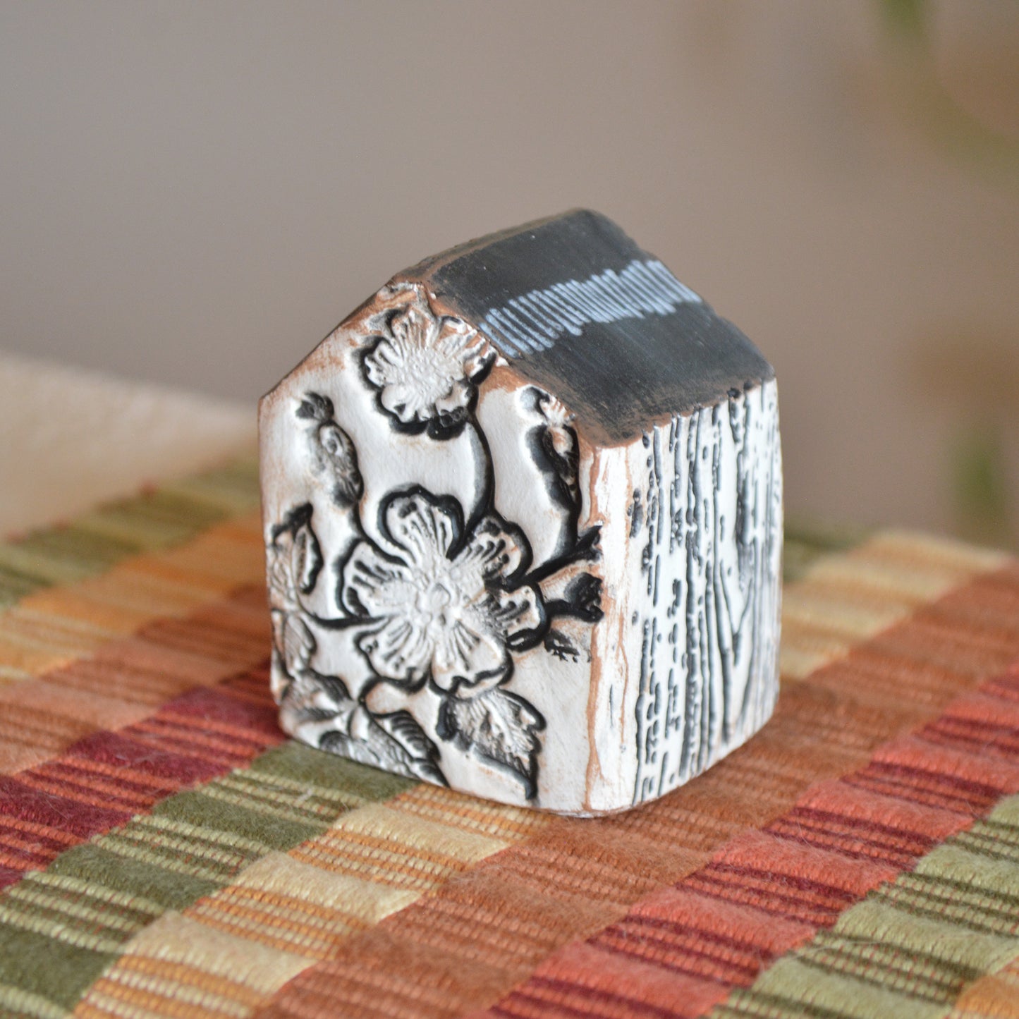 Modern Clay Mini House Figurine Decor