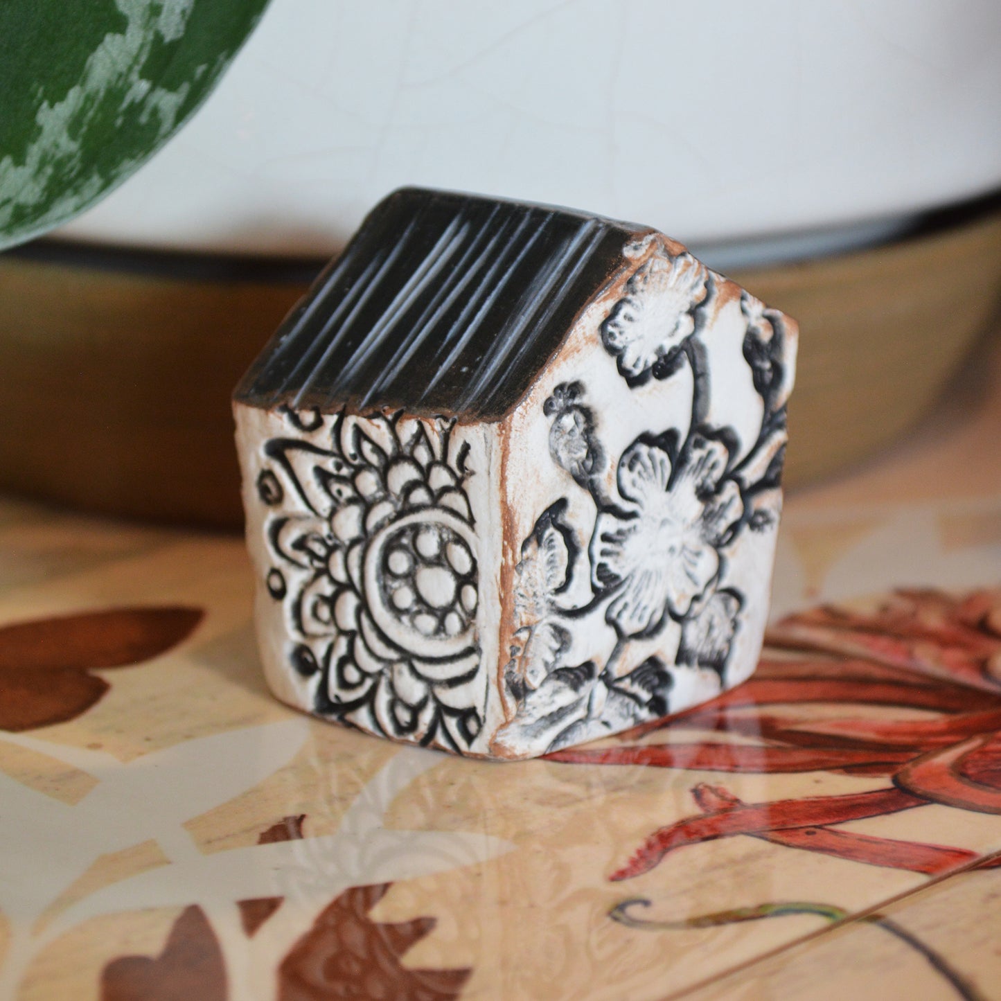 Modern Clay Mini House Figurine Decor