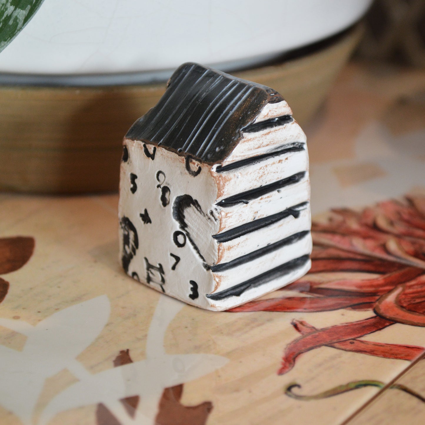 Mini B + W Clay House Architectural Sculpture