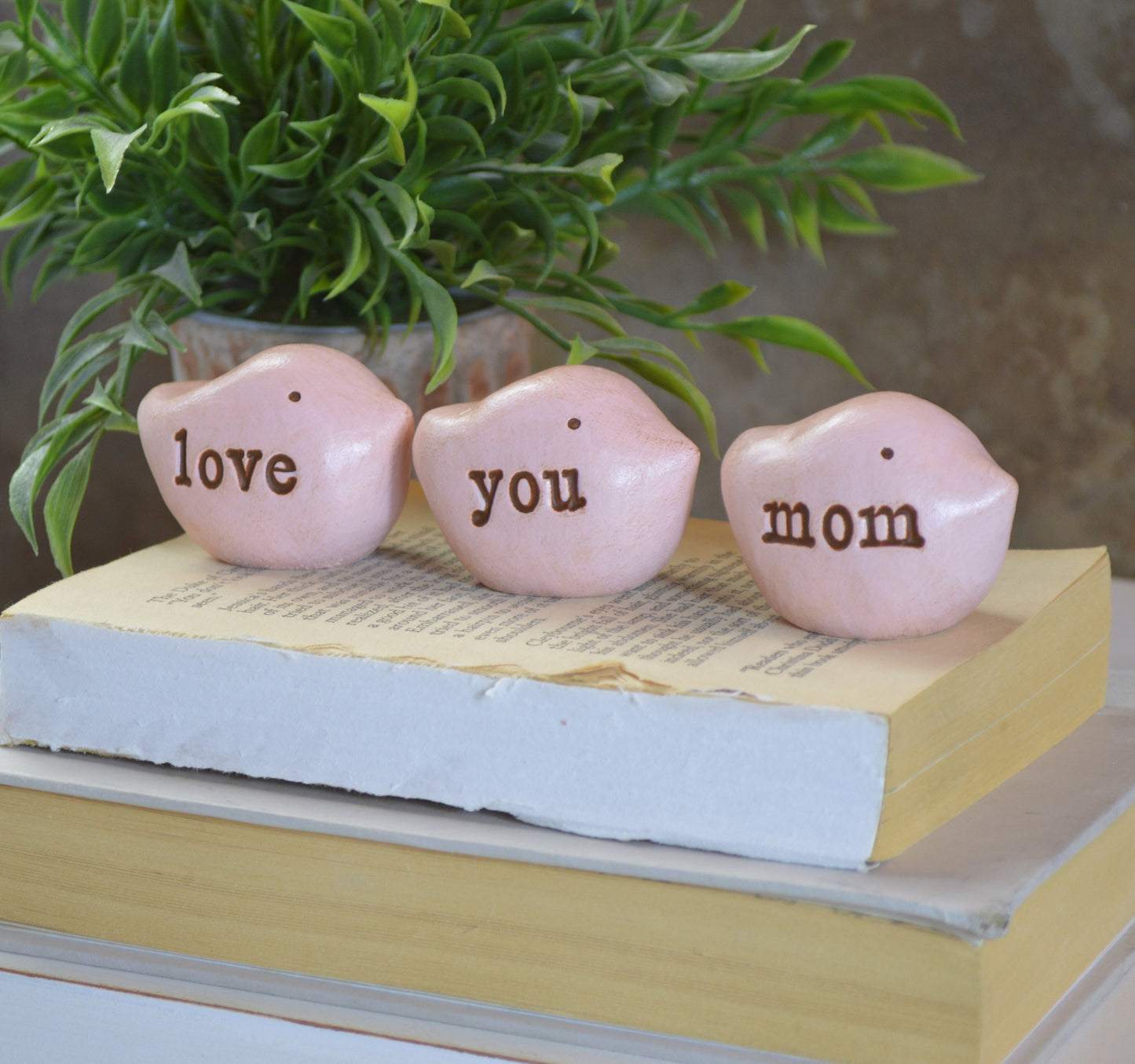 Gift for mom / 3 pink love you mom birds / FREE SHIPPING